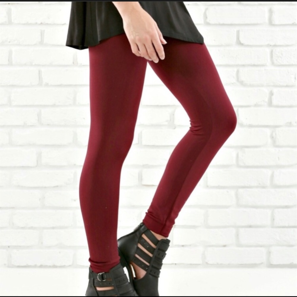 ♥️3 left♥️Burgundy Fleeced lined leggings